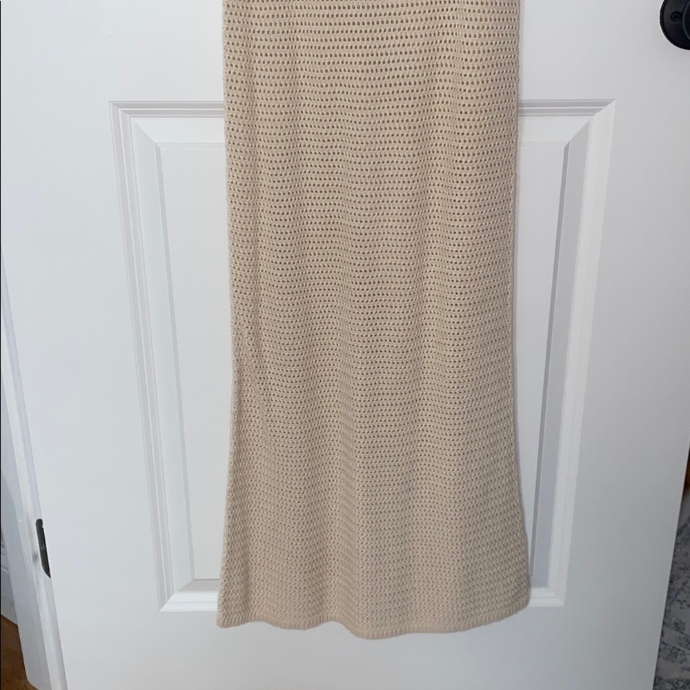 Old Navy Cream Sleeveless Maxi Dress - Picture 3 of 6